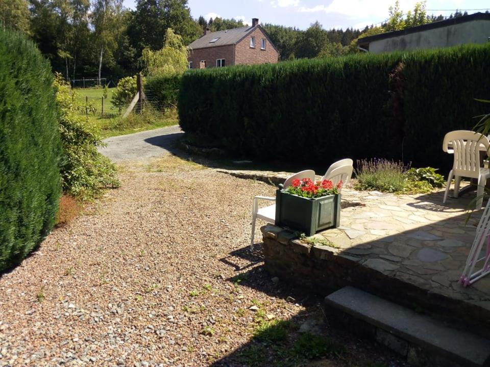 Chalet De La Vallee Des Pres Oignies Buitenkant foto